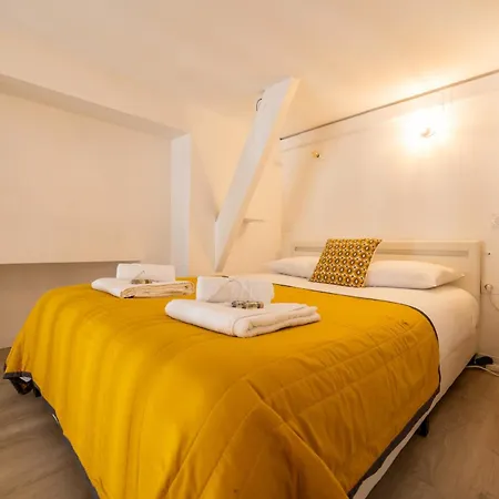 A Quiet Cocoon In The Heart Of - Welkeys Apartmán